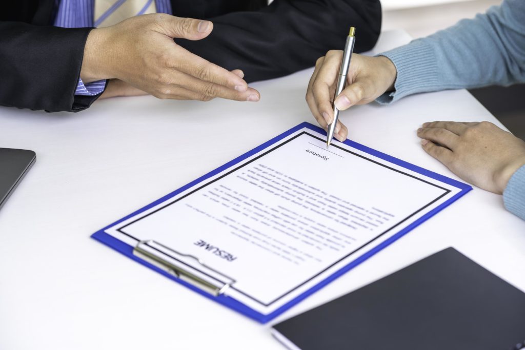 Revisión de contratos laborales para pymes y autónomos en Castellón